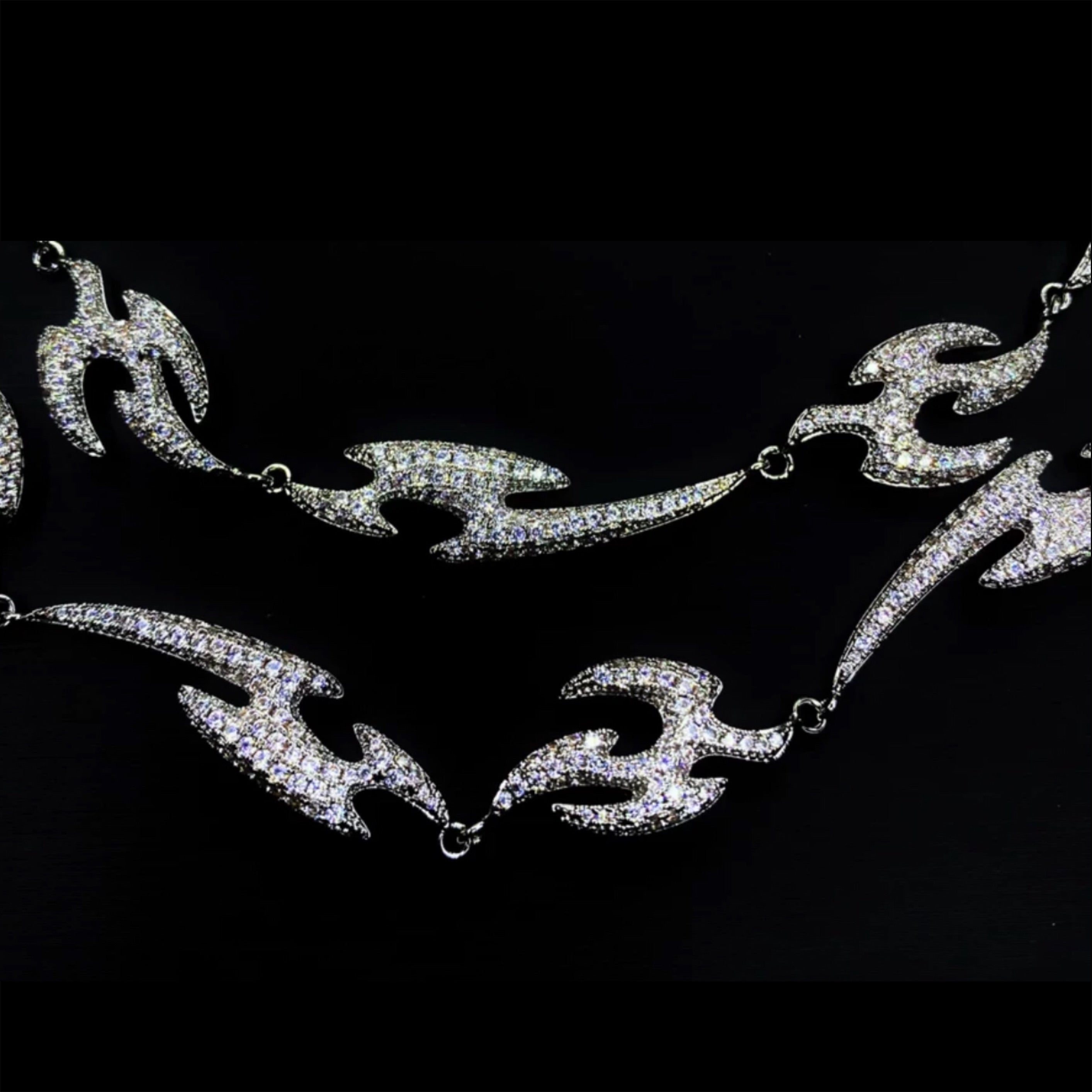 WHITE GOLD TRIBAL CHAIN